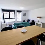 Appartement Maison Bleue - 4 Pers, 2 Chambres, Prox Marché